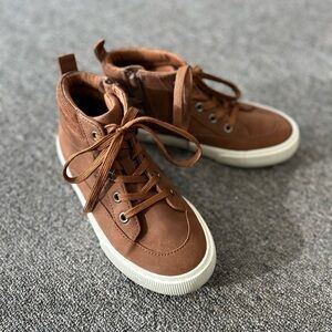 Boys Cat & Jack brown faux leather High-Top Sneakers